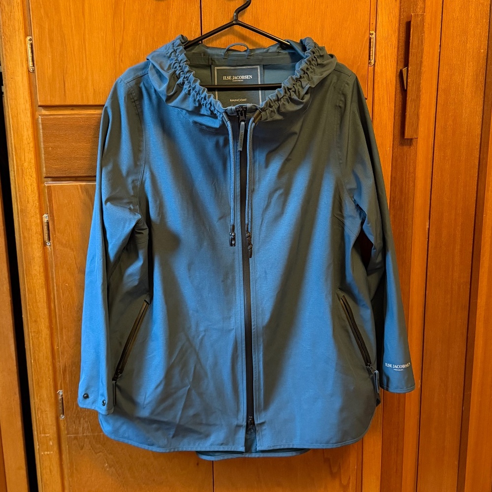 Ilse Jacobsen Women 40/US 10 Raincoat Hooded Rain180 Rain Jacket Blue Full Zip